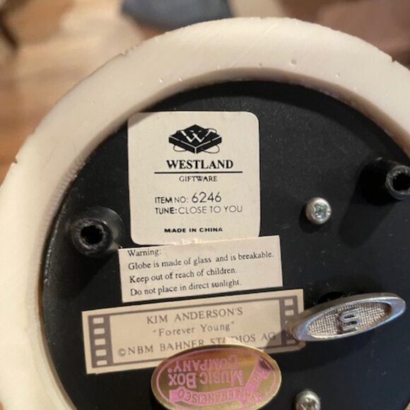 Kim Anderson Forever Young Snow Globe Music Box - Picture 2 of 2